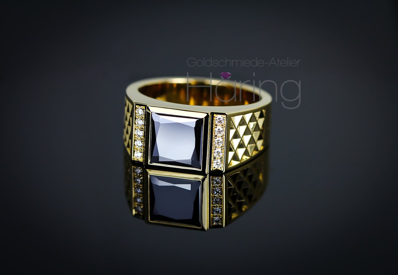 Herrenring Gelbgoldring Brillante Schwarzer Diamant 0980