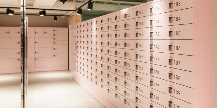 Postin pakettiautomaatti Box by Posti