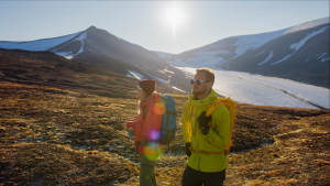 Midnight-sun Summer Hiking Svalbard Travel Outdoors Friends Arctic-scenery Agurtxane-Concellon Landscape-1920x1080