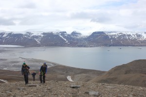 Adventfjorden_Hike_Hurtigruten_Svalbard_Foto_Tore_Hoem