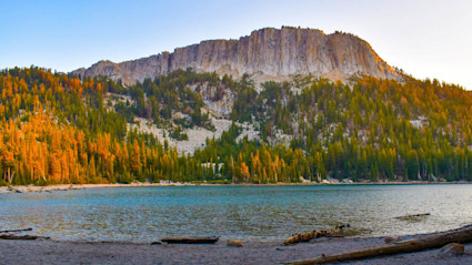 A photo of Mammoth Lakes, a great place to enjoy fall in California.