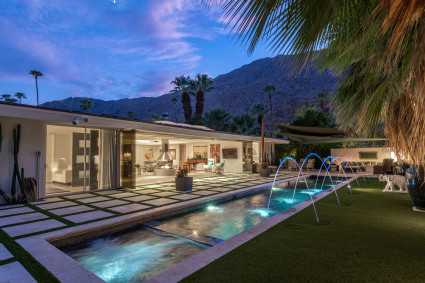 palm springs home at dusk