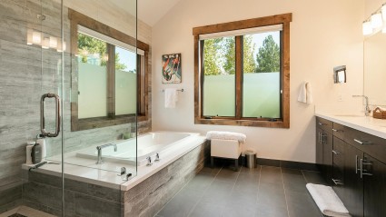 Modern bathroom in Tahoe