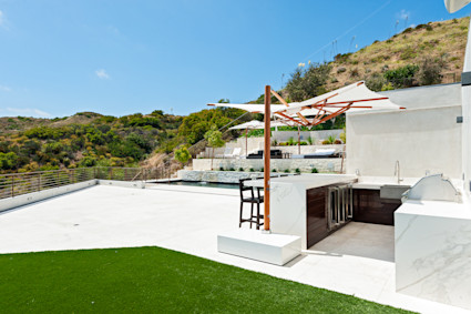 Sea vista outdoor kitchen