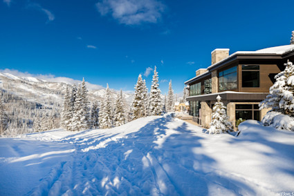 mountain home next to skiing