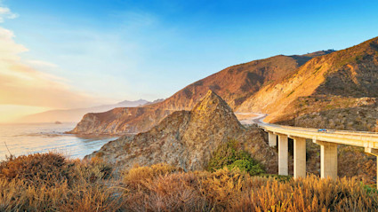 A photo of Big Sur, California, one of the most romantic fall getaways.
