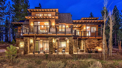An image of a luxury home helps underscore the topic of what qualifies as a second home for tax purposes.