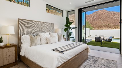 bedroom in Palm Springs