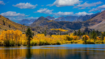 A photo of Bishop Creek Canyon, a great place to enjoy fall in California.