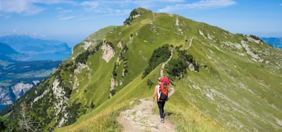 Personalized landing pages for target accounts