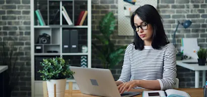 Integrate the team assistant with Hubspot