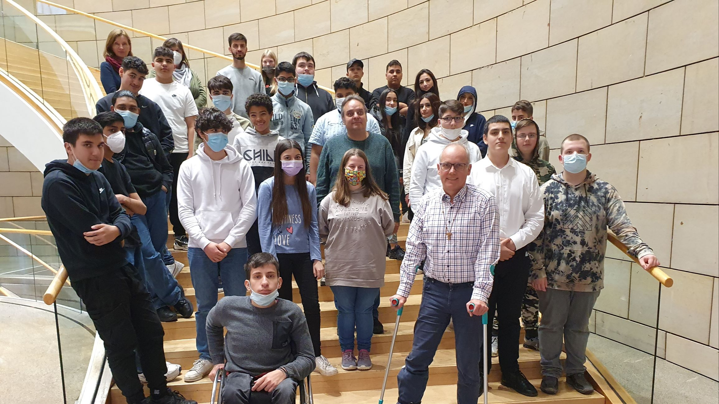 Schülergruppe der Martin-Luther-King Schule Velbert besuchte Landtagsabgeordneten Martin Sträßer im Landtag