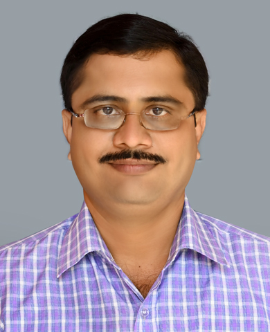 2) Mr.Santhosh Kumar, M.com, MBA, CA(Inter)(18 Years Experience)
