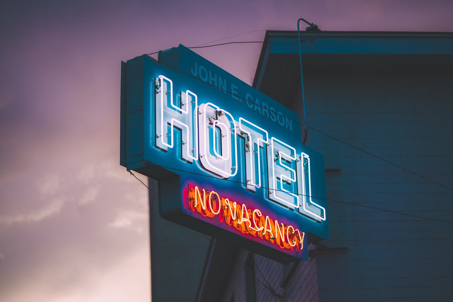 Unplanned-Top-10-Travel-Apps-Booking.com-@keemiebarra
