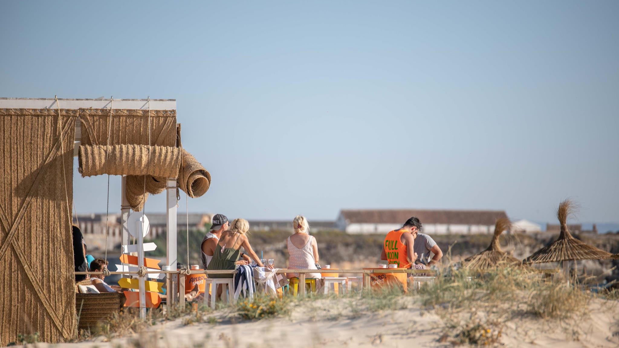 Unplanned-die-schoensten-Strandbars-by @Waikiki Tarifa