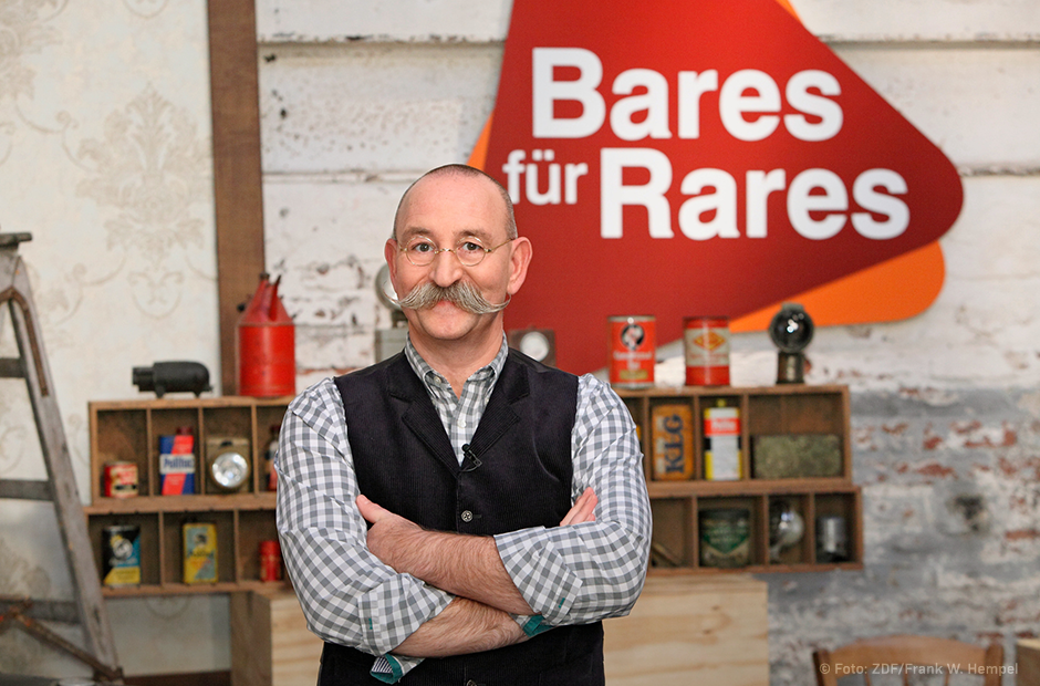 "Bares für Rares": Horst Lichter steht in der Studiokulisse.