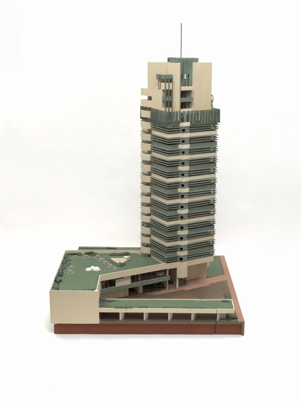  Frank Lloyd Wright , H.C. Price Company Tower, Bartlesville, Oklahoma, 1952–56 
