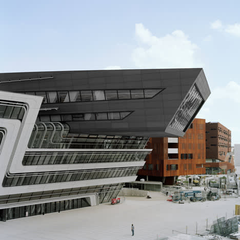  Zaha Hadid , The Library and Learning Center University of Economics in Vienna, Austria, 2013  