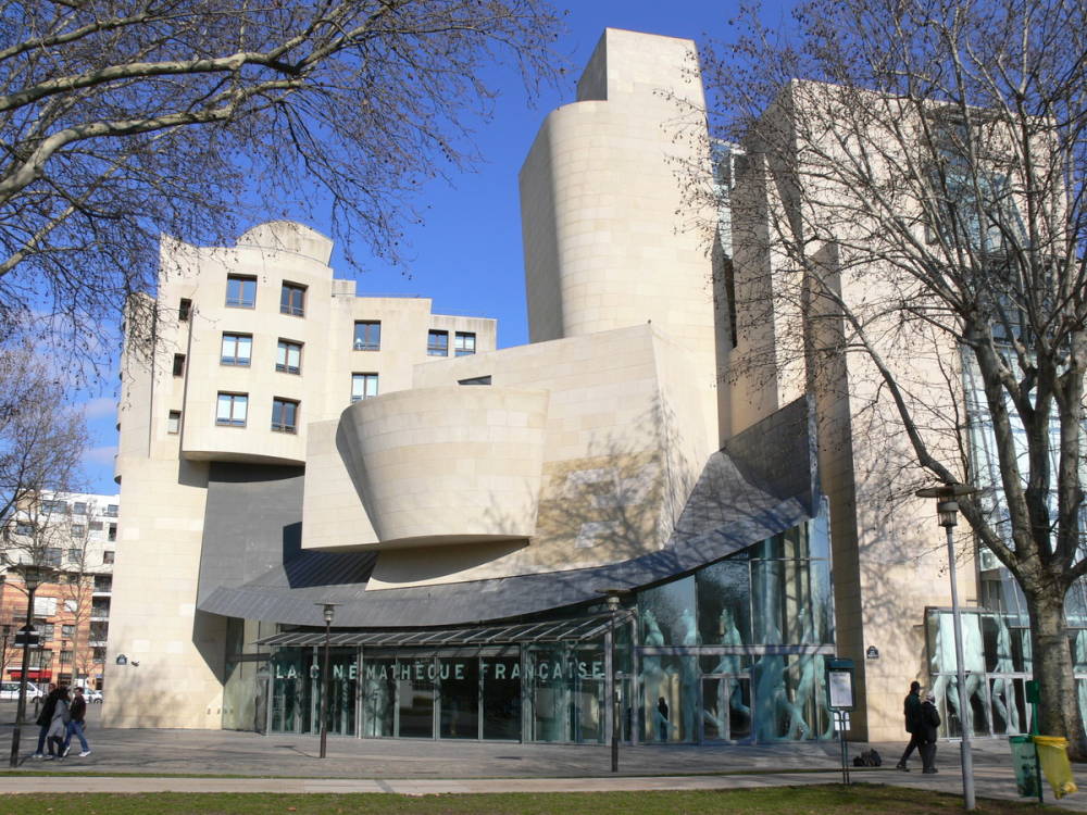  Frank Gehry, Cinémathèque Française Film Center, Paris 