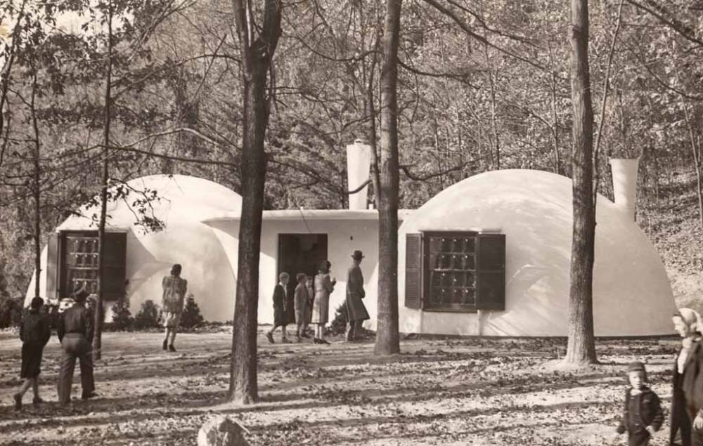  Wallace Neff, Bubble Houses, 1942-44 