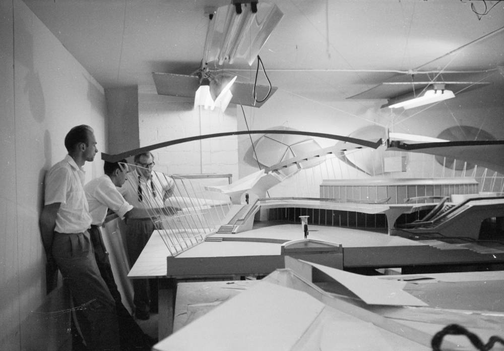  Eero Saarinen, Maquette for Trans World America Flight Center at JFK 