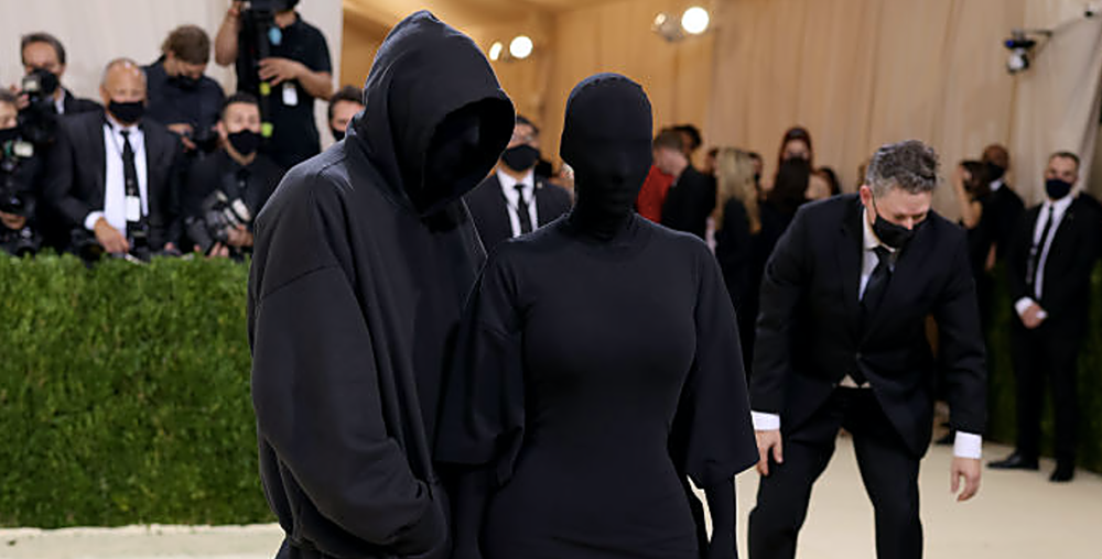  Demna Gvasalia and Kim Kardashian , In Balenciaga, MET Gala, 2021  
