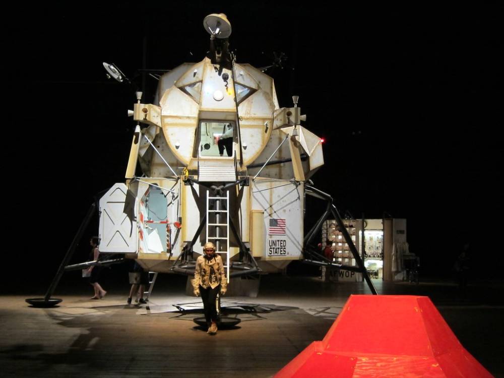  Tom Sachs, Space Program: Mars, at the Park Avenue Armory, 2012 