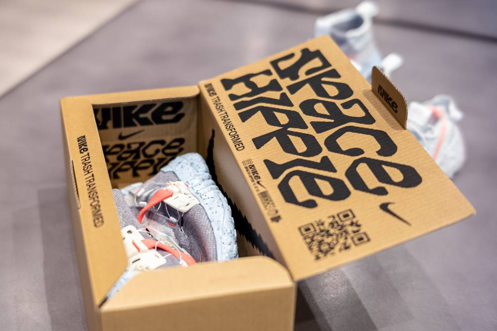  Nike , Space Hippie, Packaging 