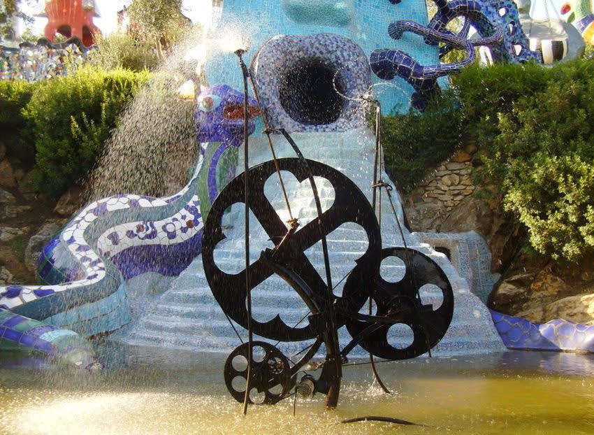  Niki De Saint Phalle, Tarot Garden, The Wheel of Fortune 