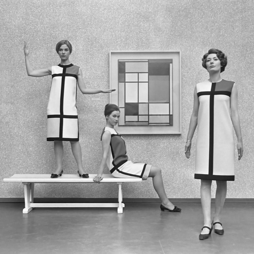  Yves Saint Laurent , Mondrian Collection, 1965 