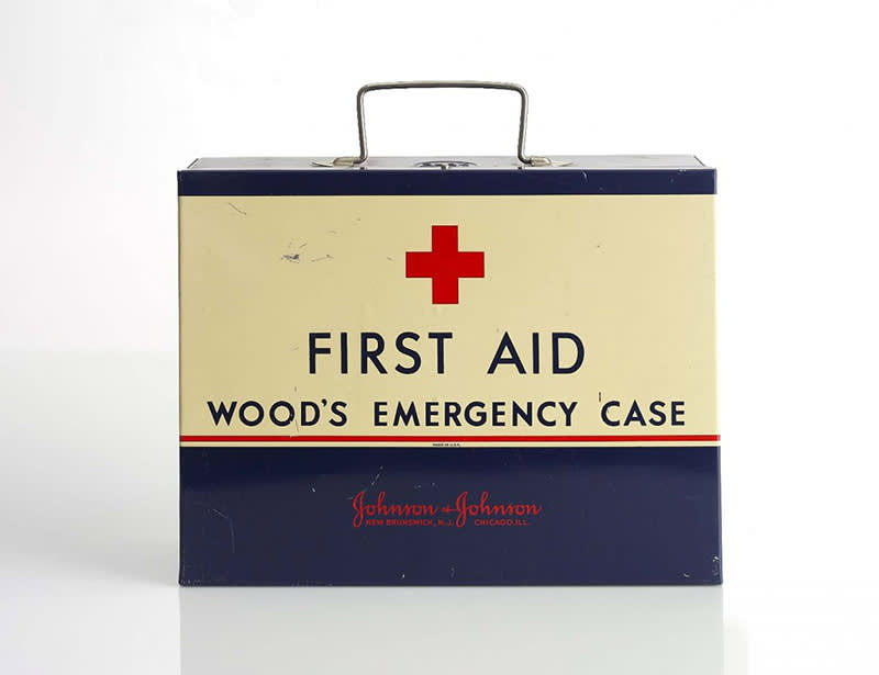  Johnson and Johnson, First Aid Kit 