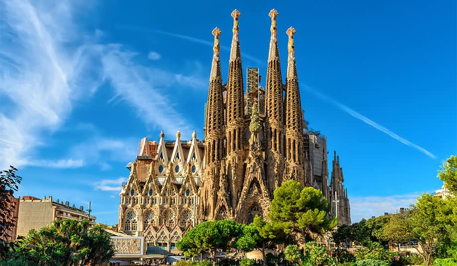  The Sagrada Família, Antoni Gaudi, 1882-Present 