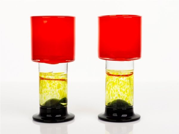 Kaj franck fro nuutajarvi notsjo   two tricoloured glass goblets