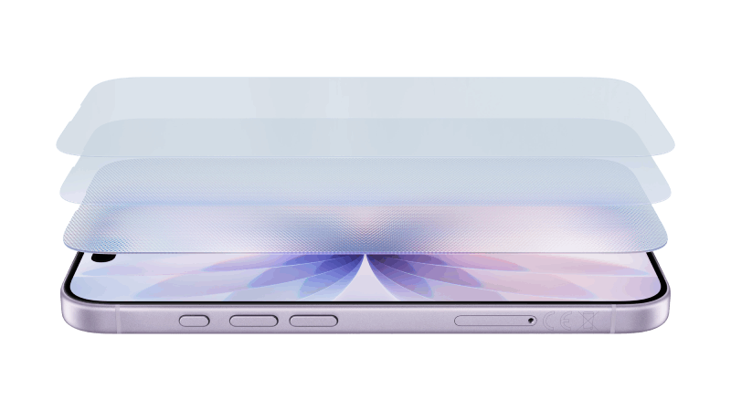 Liggande iPhone 17 i lavendel-färg. Skärmen är illustrerad med lila mönster och ovanför skärmen flyter tre lager av skyddande glas.