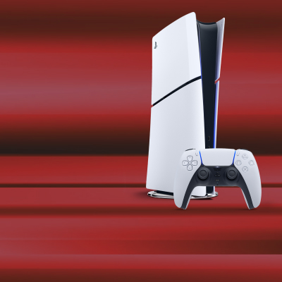 PlayStation 5 mot en röd bakgrund