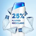 Bote de champú con la frase 25% reciclado y tres botellas dobladas haciendo el símbolo del reciclado