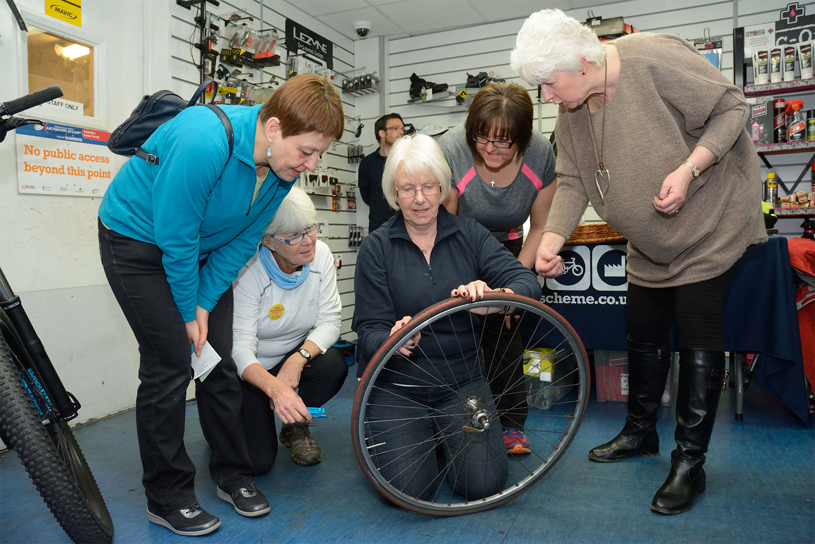 Women s cycling campaign - Puncture party workshop Ken Foster s Chorlton 2017