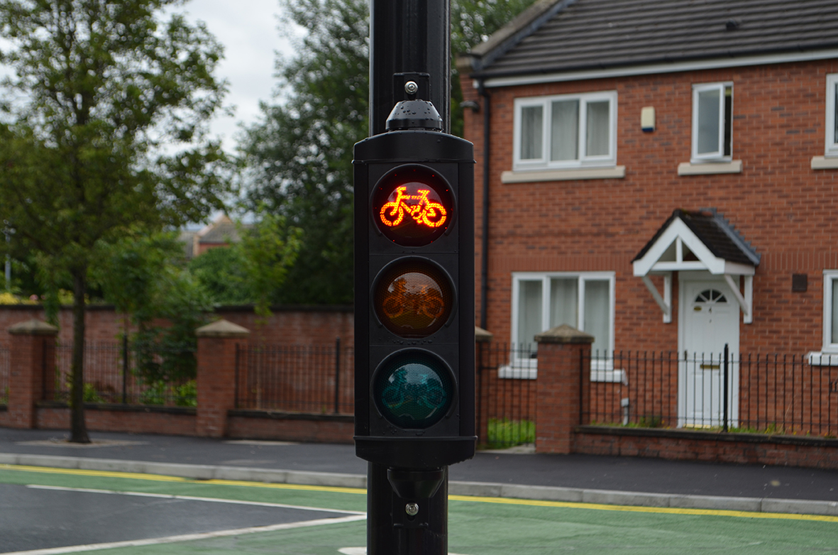 Royce Road CYCLOPS cycle signals