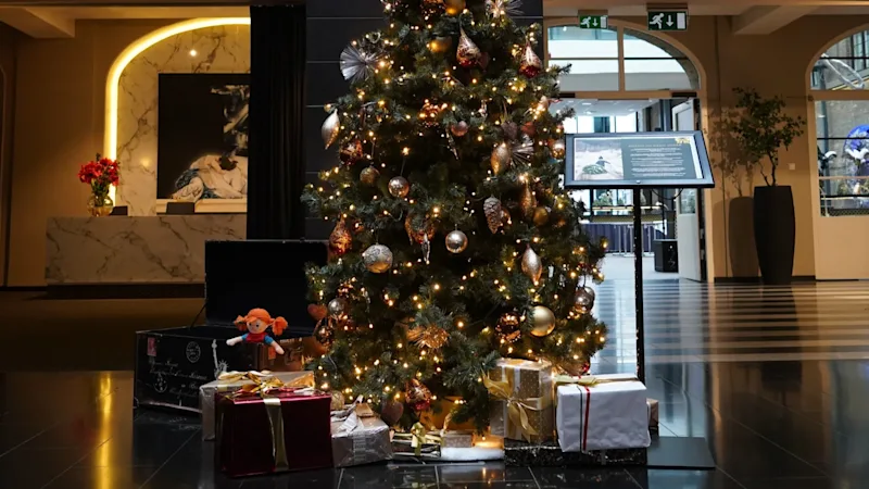 image_hero_christmastree_clarionpost