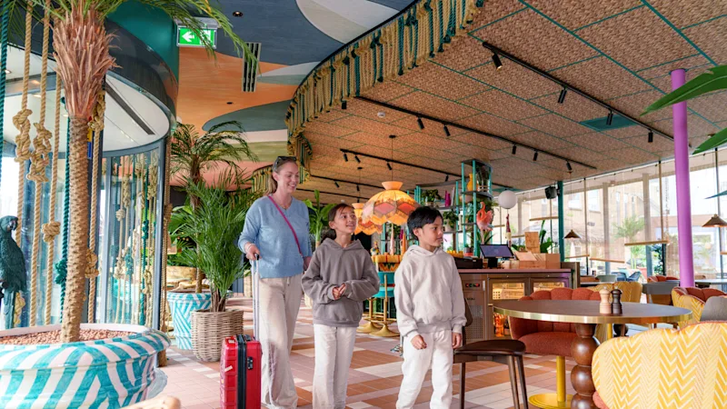 Quality Hotel The Reef lobby