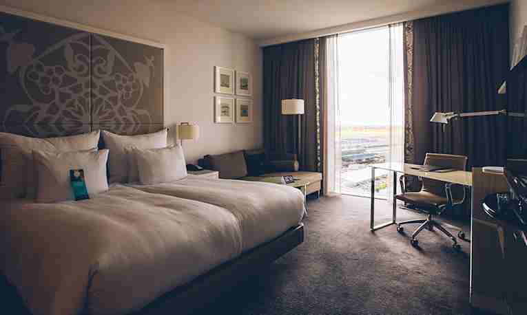 clarion-copenhagen-airport-room-featured.jpg