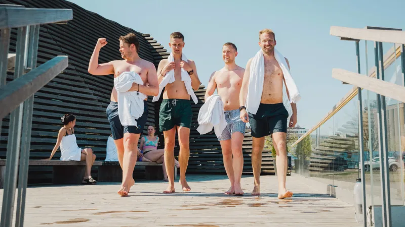 Sauna - Helsinki - friends going for a swim