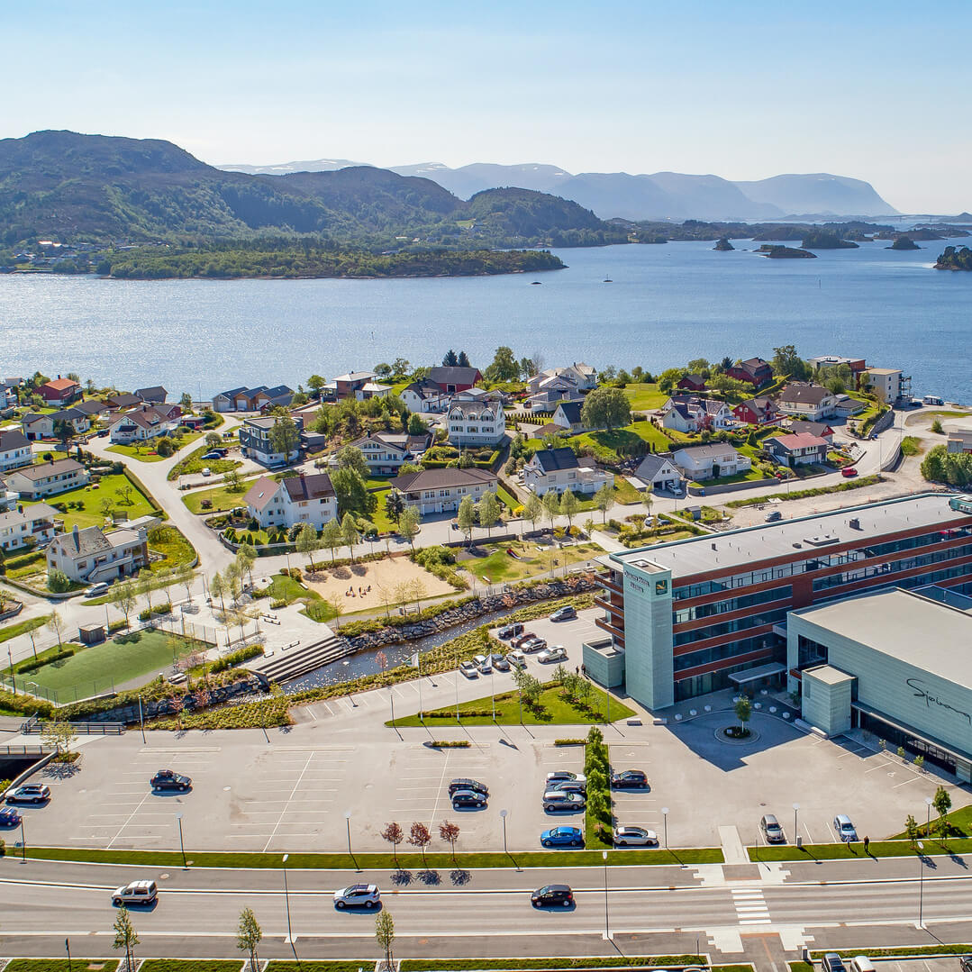 Aerial photo of Quality Hotel Ulstein and surroundings