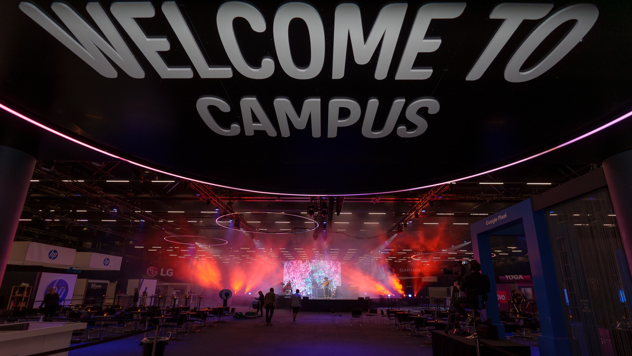 Clarion Hotel Oslo Airport - The Qube - Elkjøp ja suuri sisäinen tapahtuma