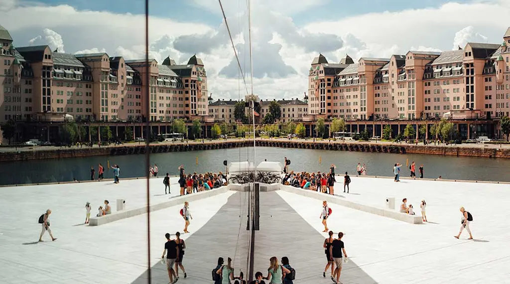 People outside of Oslo Opera House