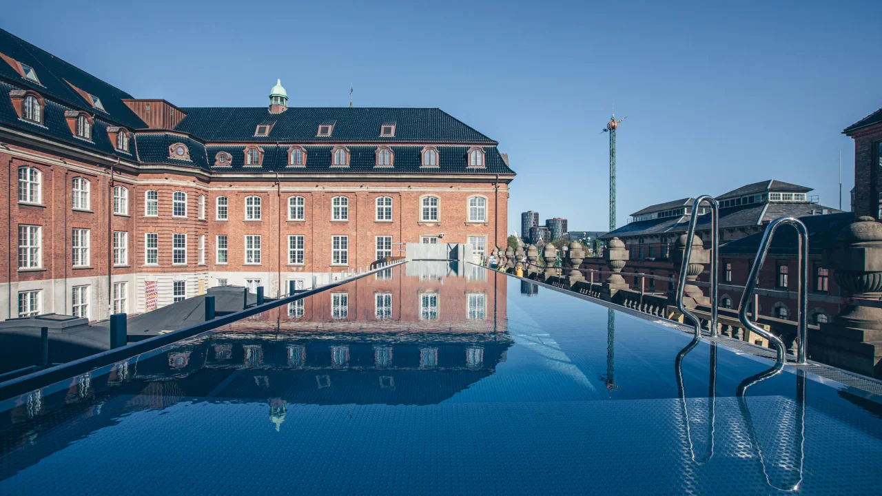 Pool and roof terrace at Villa Copenhagen.