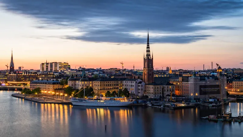 Stockholm by om kvelden