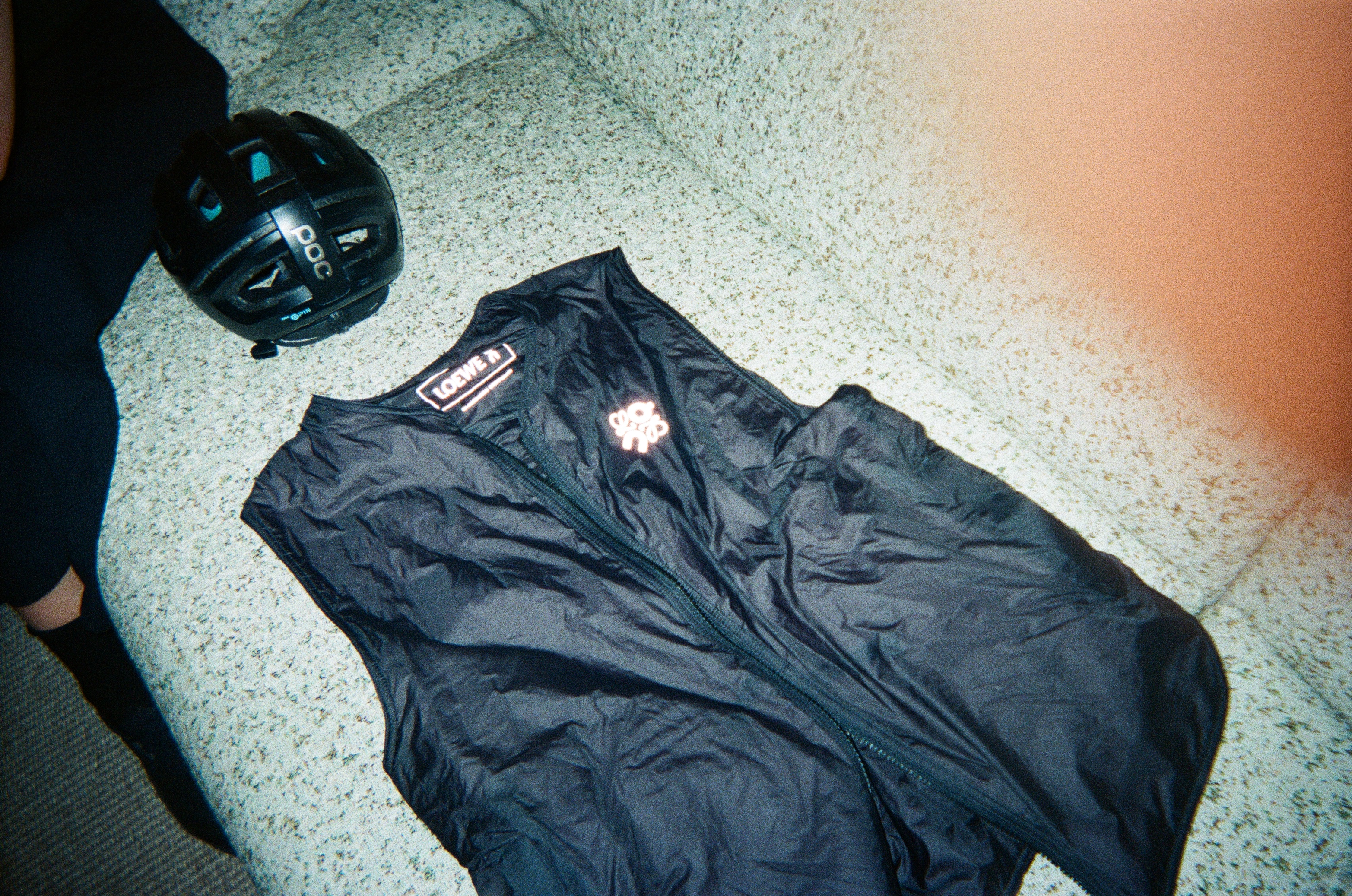 Isabell Red Box Helmet