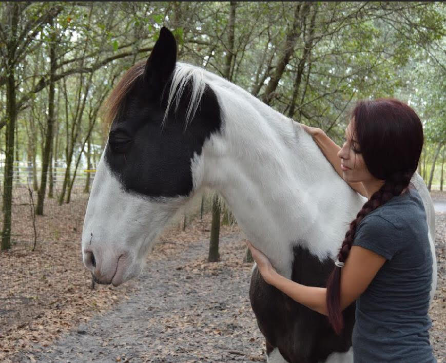 jenna with rescue horse