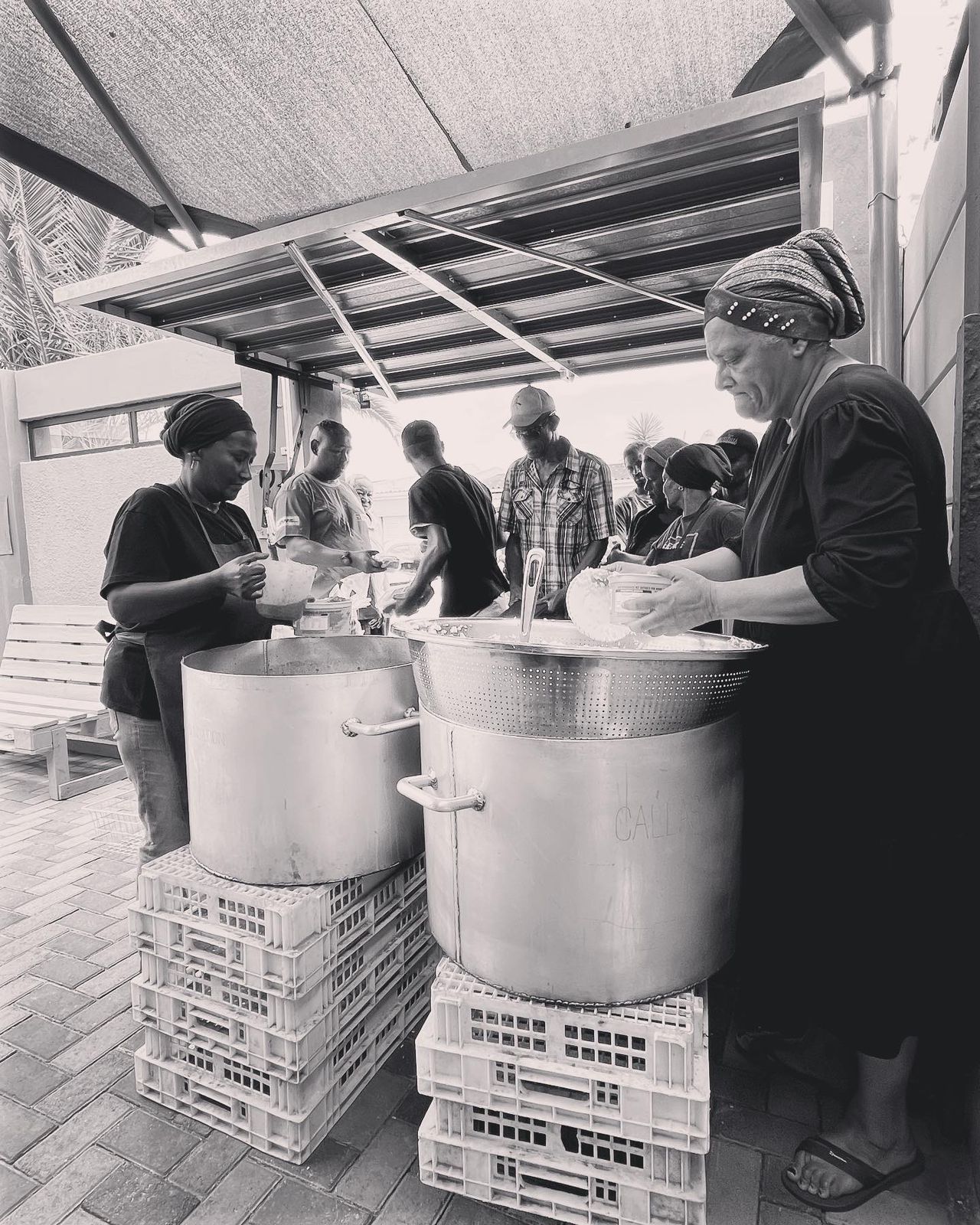 Pathways to transform urban food systems